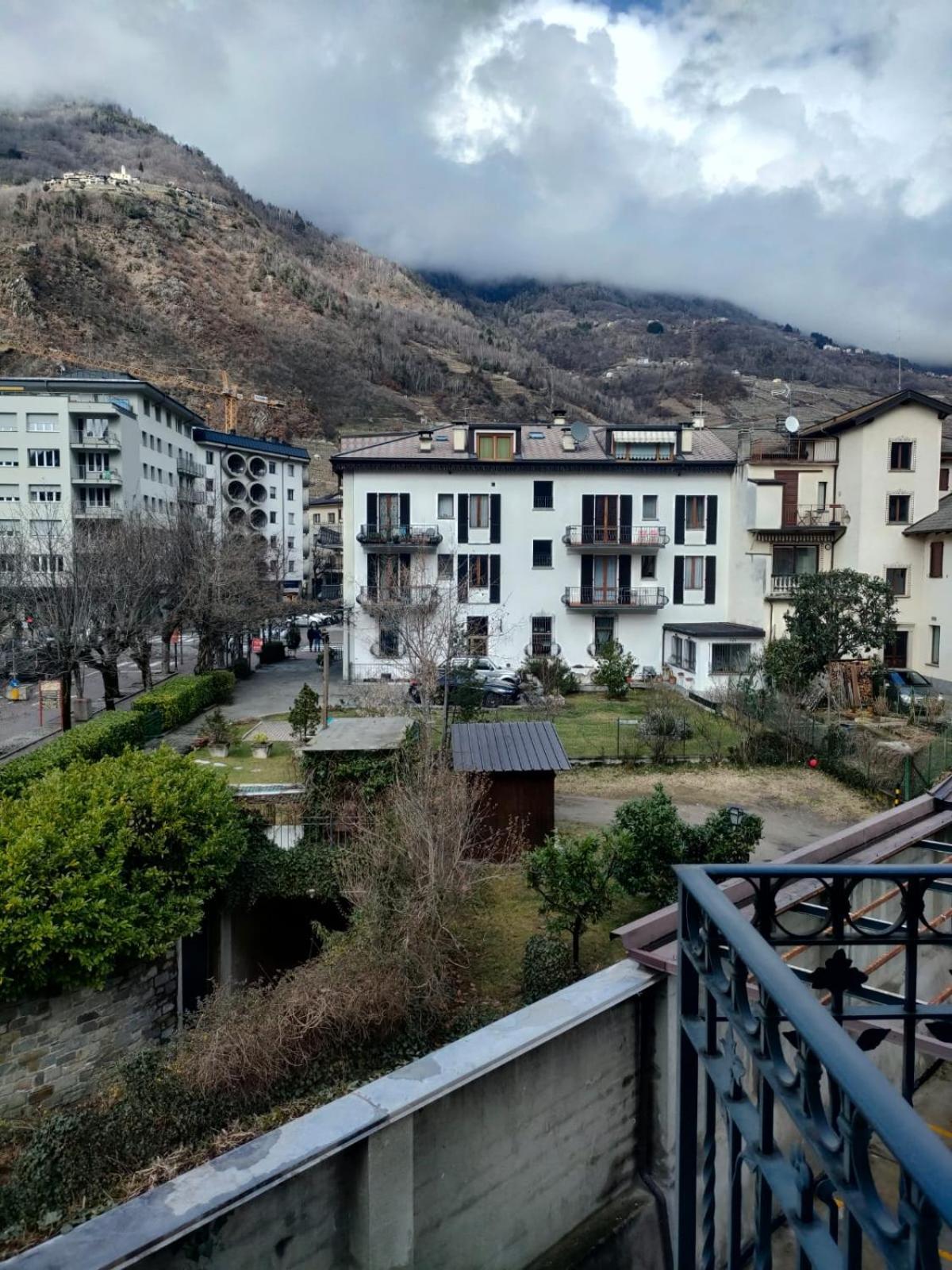 Bernina Station Center Apartment - Tirano Ngoại thất bức ảnh