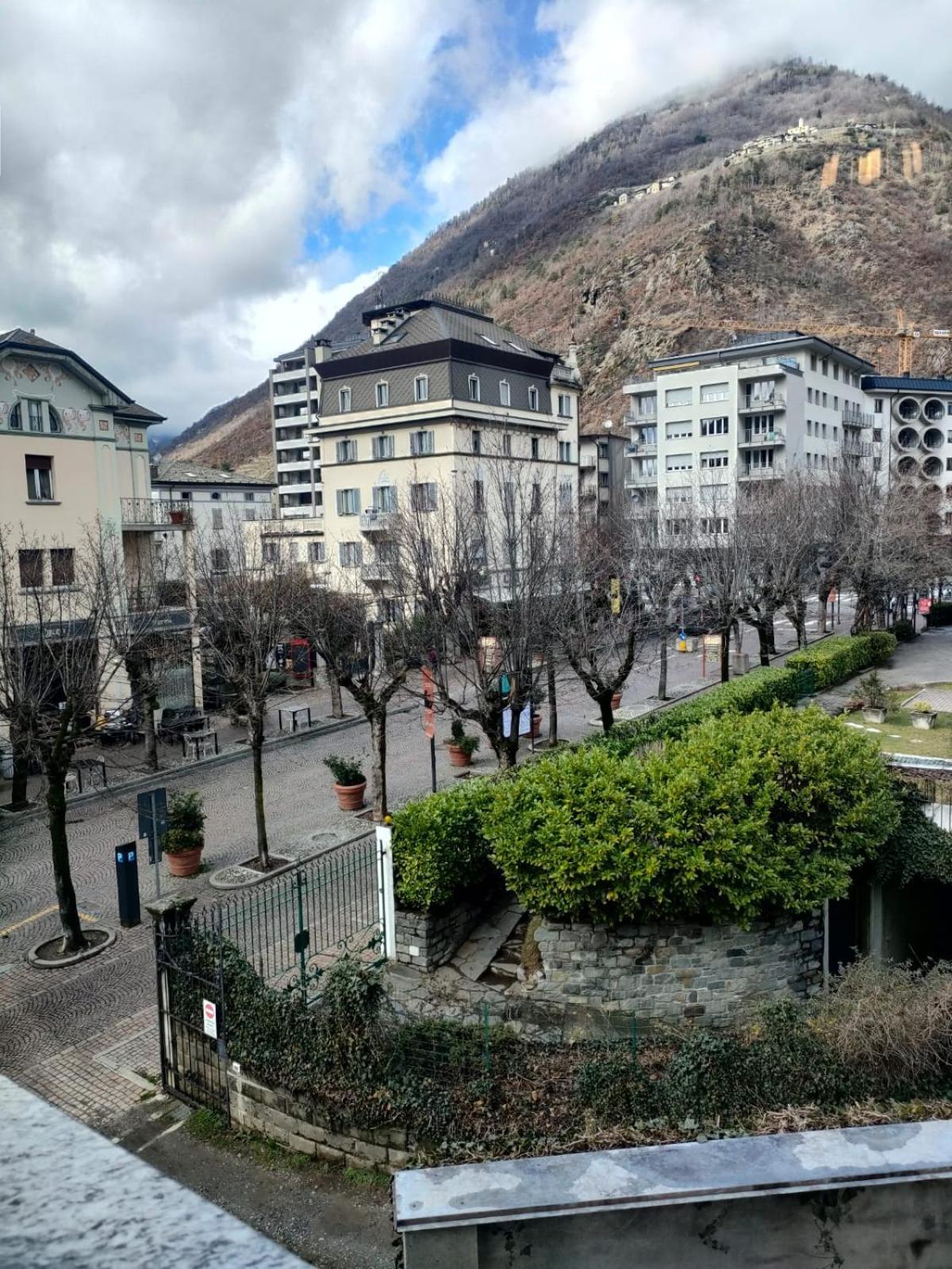 Bernina Station Center Apartment - Tirano Ngoại thất bức ảnh