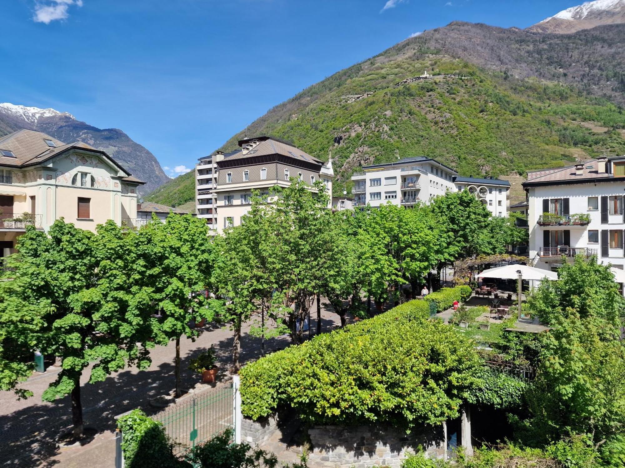 Bernina Station Center Apartment - Tirano Ngoại thất bức ảnh